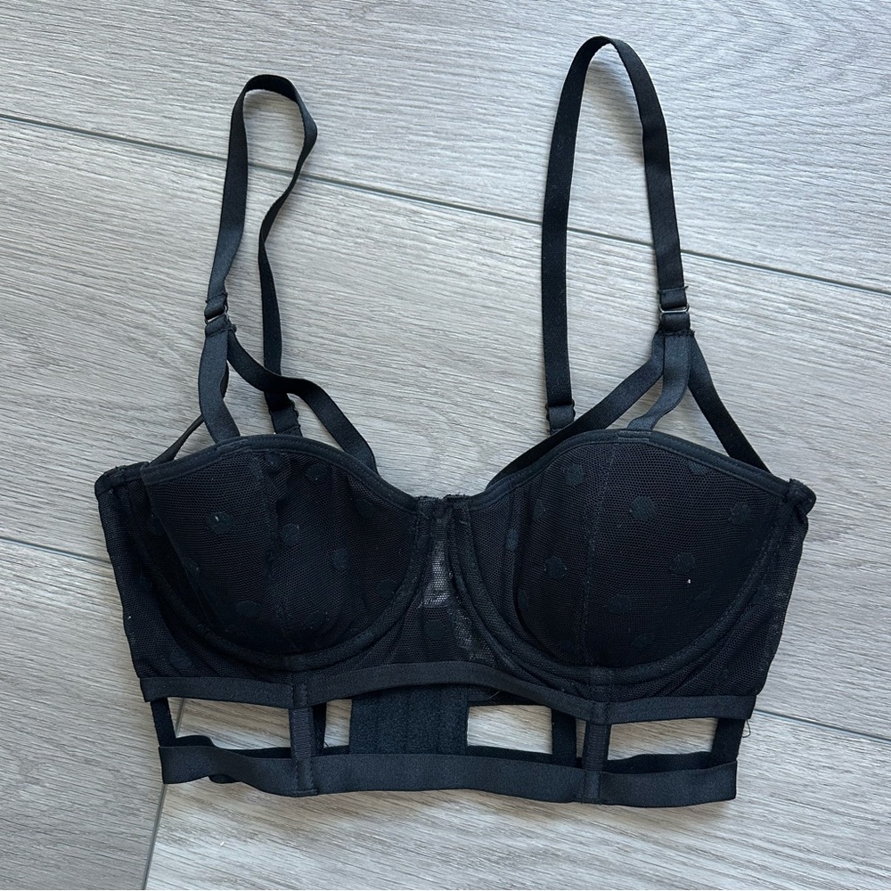 FOREVER 21 CUT-OUT BLACK BUSTIER BRA